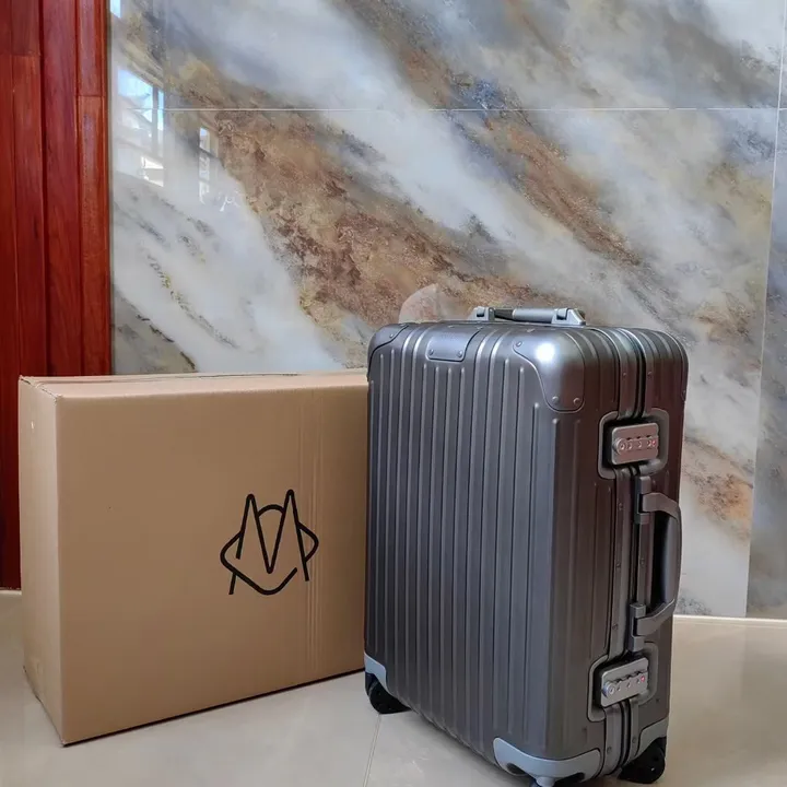 スーパーコピー リモワ スーツケース