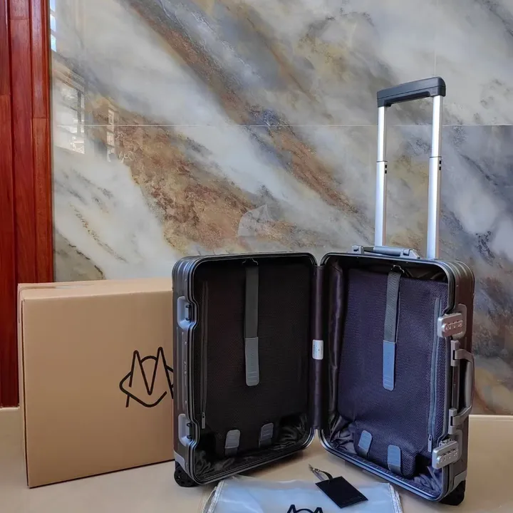 スーパーコピー リモワ スーツケース