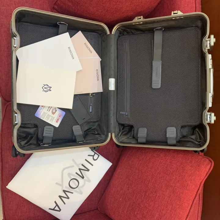 スーパーコピー リモワ スーツケース