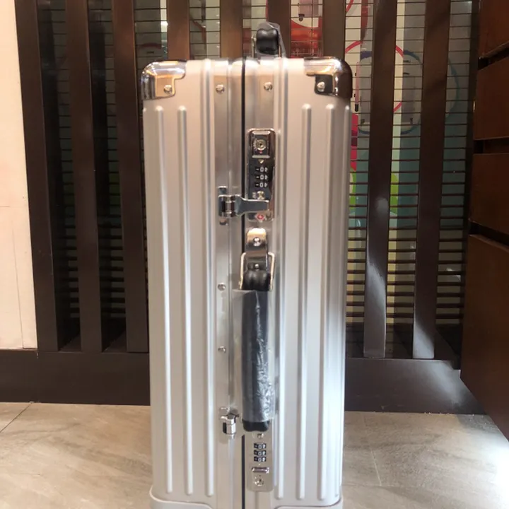 スーパーコピー リモワ スーツケース