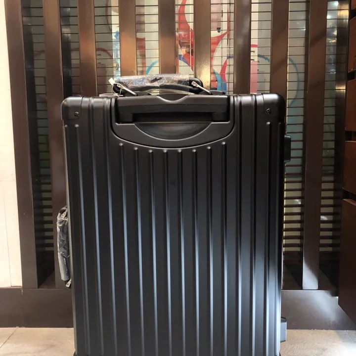 スーパーコピー リモワ スーツケース