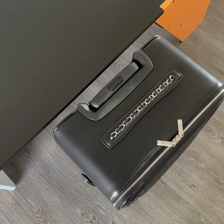 スーパーコピー シャネル スーツケース