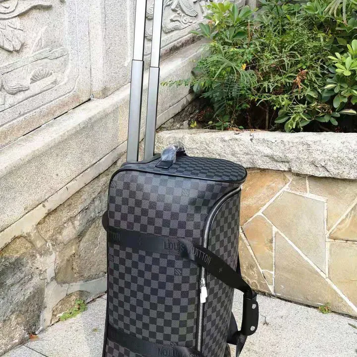 スーパーコピー ルイヴィトン スーツケース
