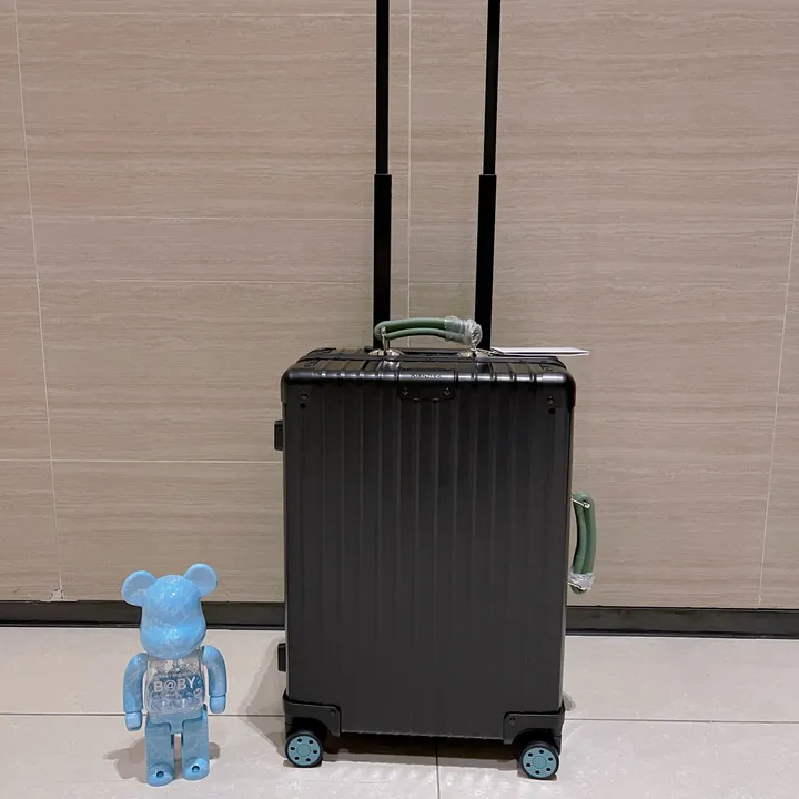 スーパーコピー リモワ スーツケース