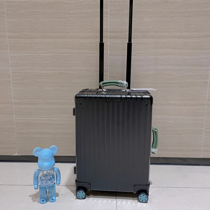 スーパーコピー リモワ スーツケース