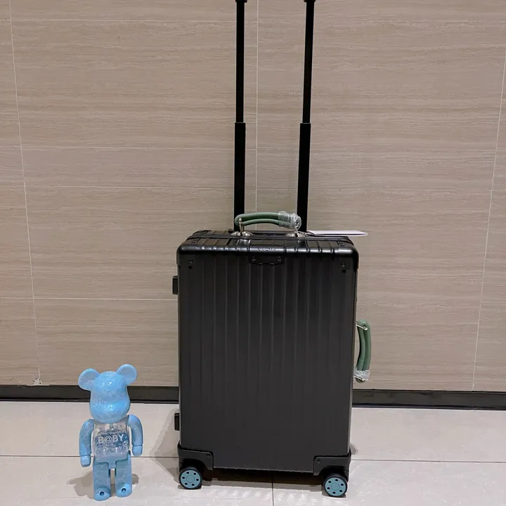 スーパーコピー リモワ スーツケース