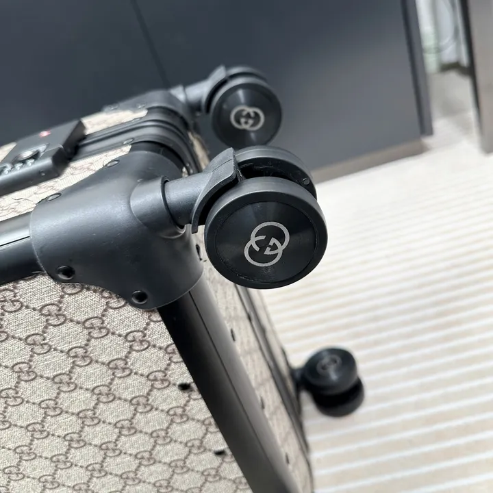 スーパーコピー グッチ スーツケース