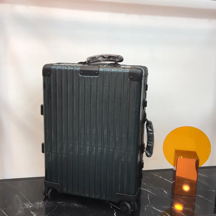 スーパーコピー ディオール スーツケース