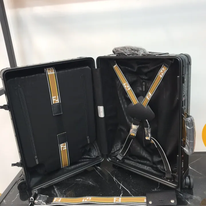スーパーコピー ディオール スーツケース