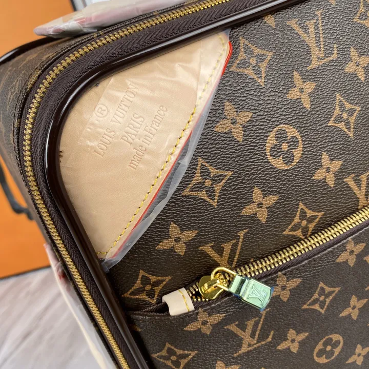 スーパーコピー ルイヴィトン スーツケース