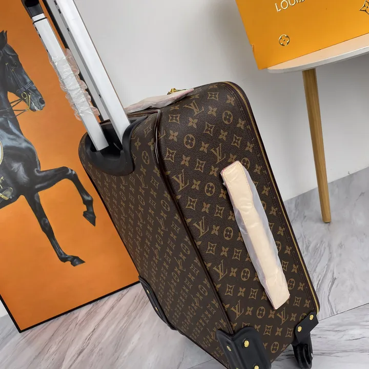 スーパーコピー ルイヴィトン スーツケース