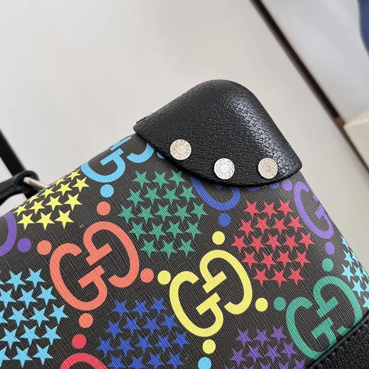 スーパーコピー グッチ スーツケース