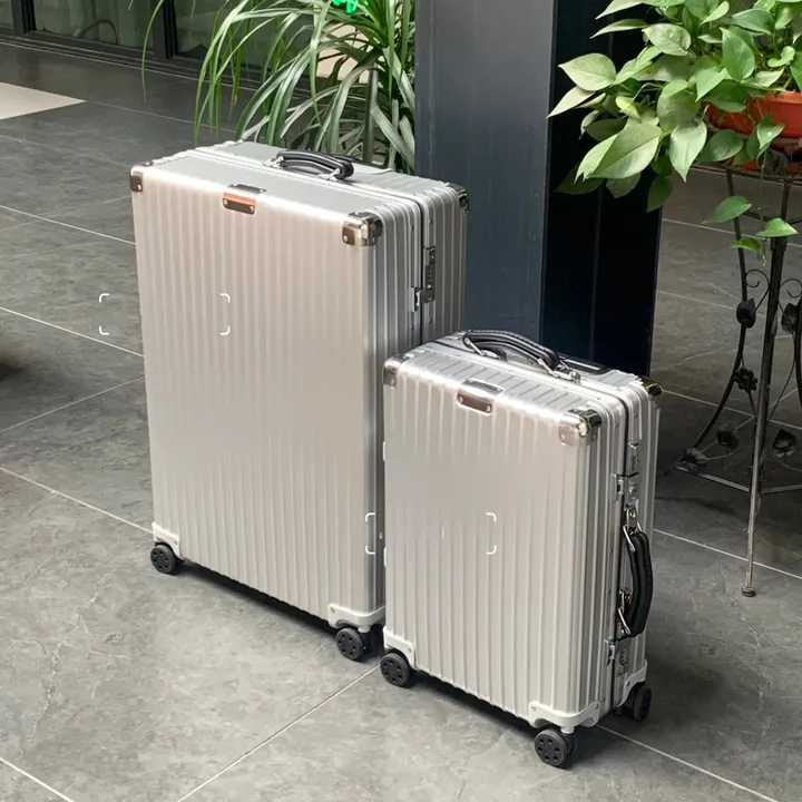 スーパーコピー リモワ スーツケース