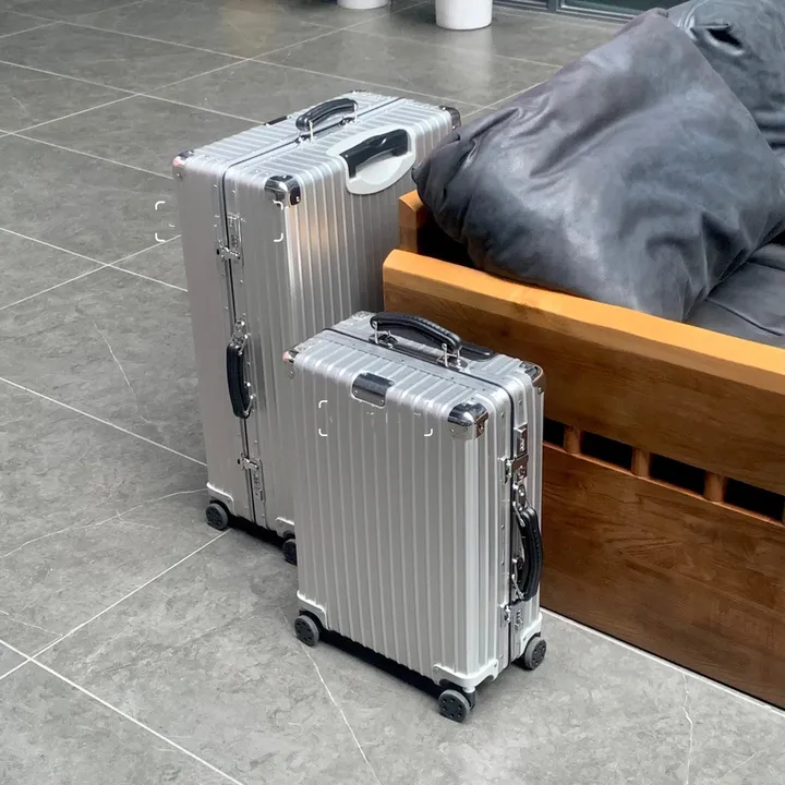 スーパーコピー リモワ スーツケース