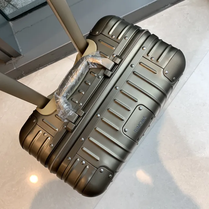 スーパーコピー リモワ スーツケース