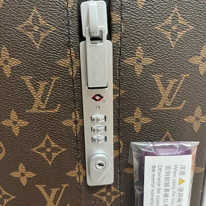 スーパーコピー ルイヴィトン スーツケース