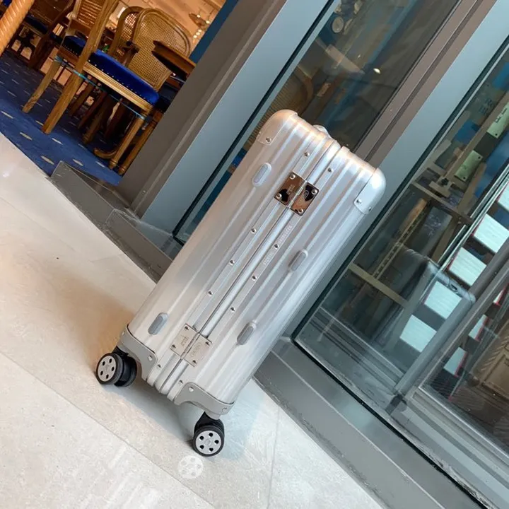 スーパーコピー リモワ スーツケース