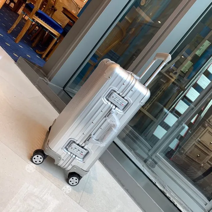 スーパーコピー リモワ スーツケース