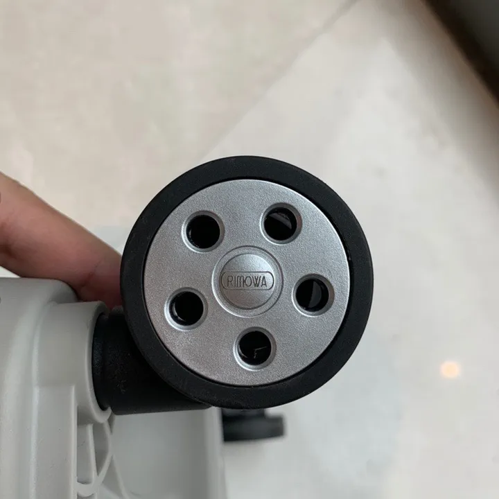 スーパーコピー リモワ スーツケース