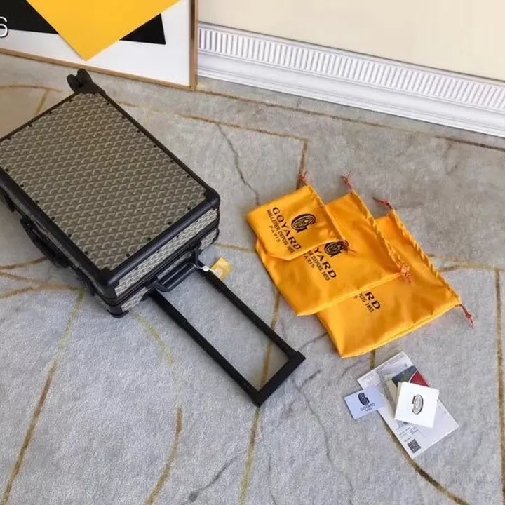 スーパーコピー フェンディ スーツケース