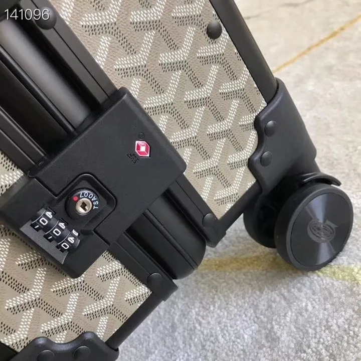 スーパーコピー フェンディ スーツケース