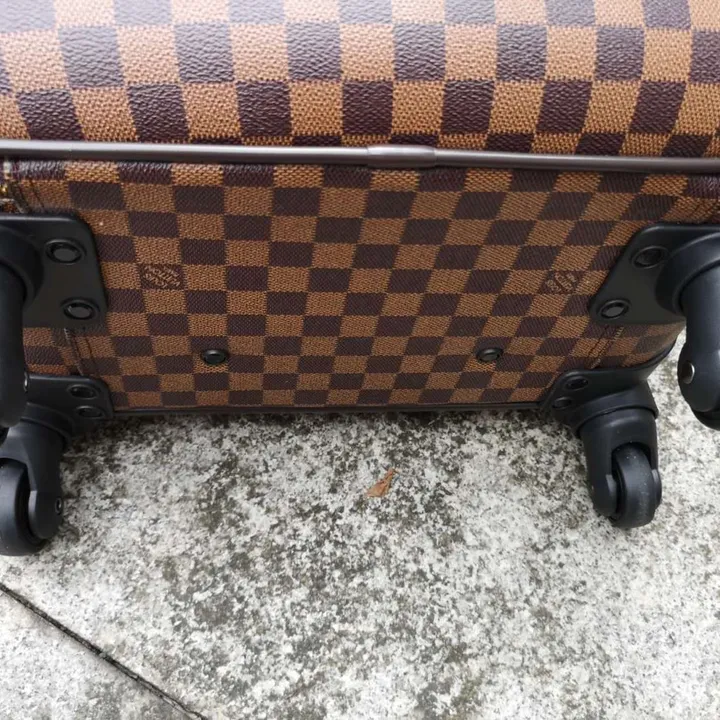 スーパーコピー ルイヴィトン スーツケース