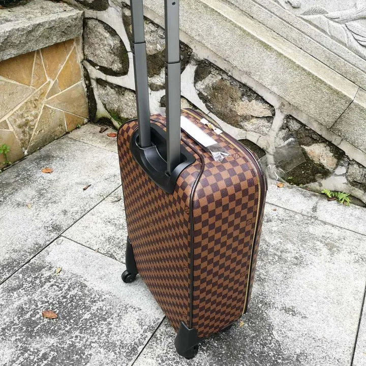 スーパーコピー ルイヴィトン スーツケース