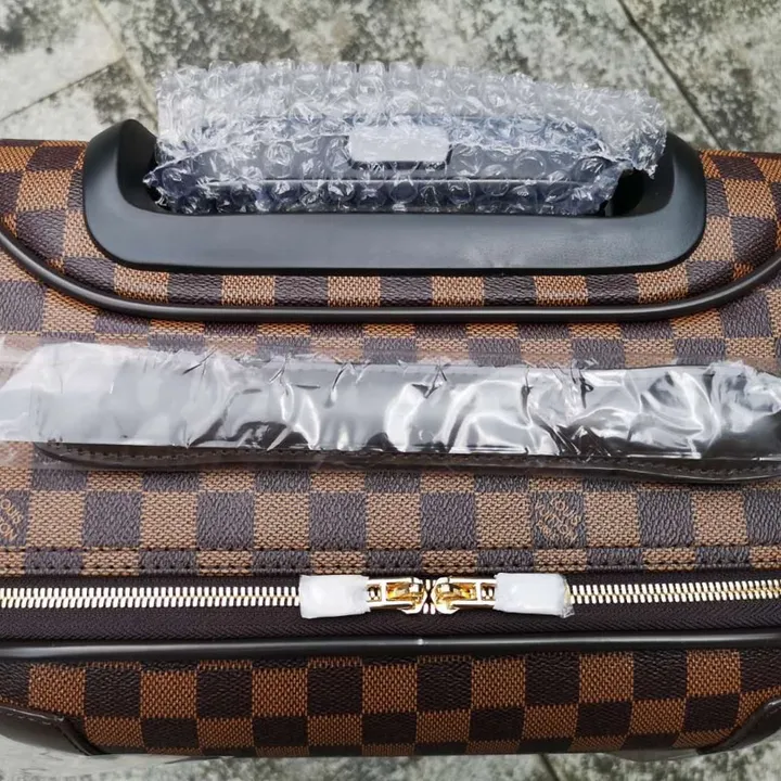 スーパーコピー ルイヴィトン スーツケース