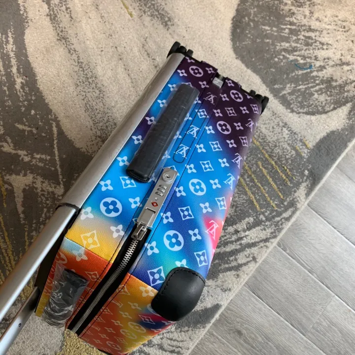 スーパーコピー ルイヴィトン スーツケース