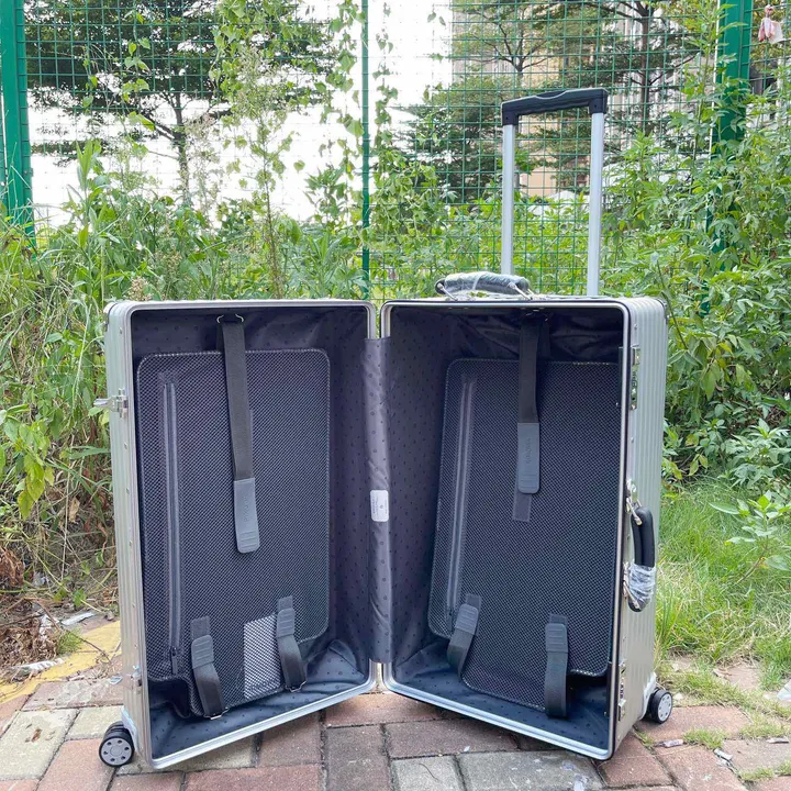 スーパーコピー リモワ スーツケース