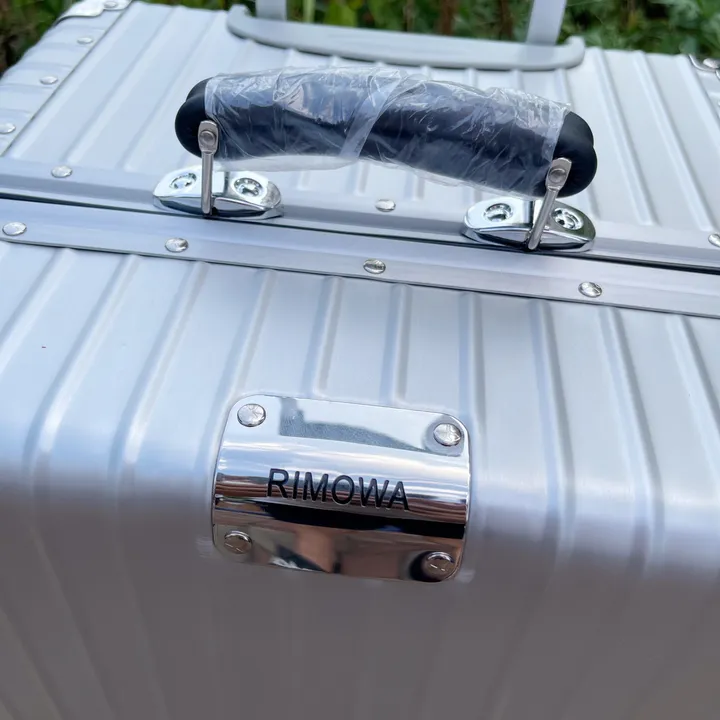 スーパーコピー リモワ スーツケース