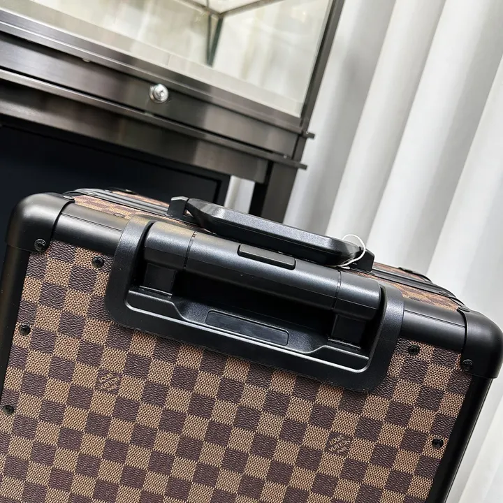 スーパーコピー ルイヴィトン スーツケース