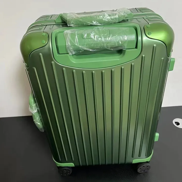 スーパーコピー リモワ スーツケース