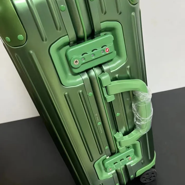 スーパーコピー リモワ スーツケース