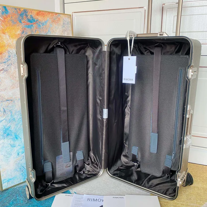 スーパーコピー リモワ スーツケース