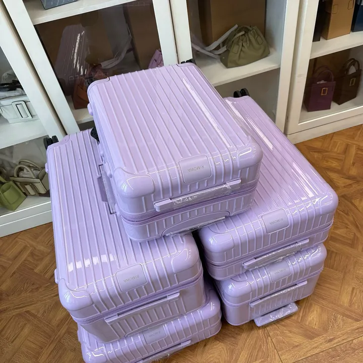 スーパーコピー リモワ スーツケース