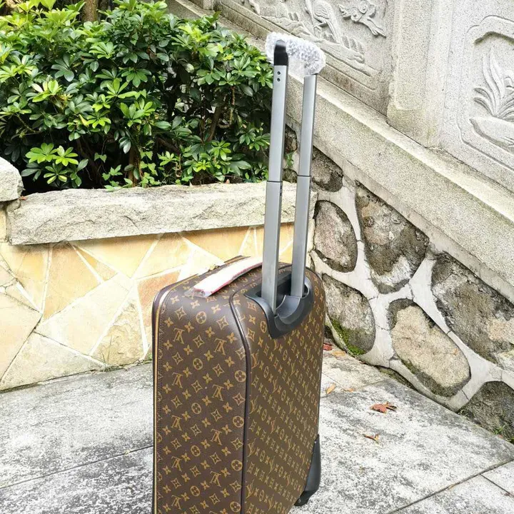 スーパーコピー ルイヴィトン スーツケース