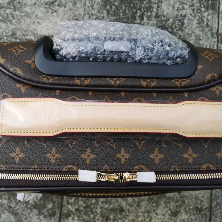 スーパーコピー ルイヴィトン スーツケース