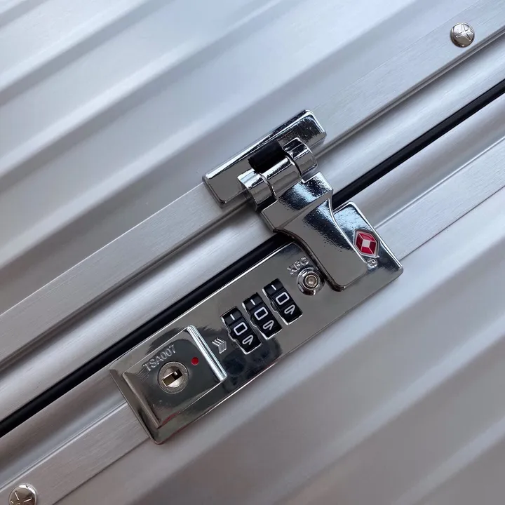 スーパーコピー リモワ スーツケース