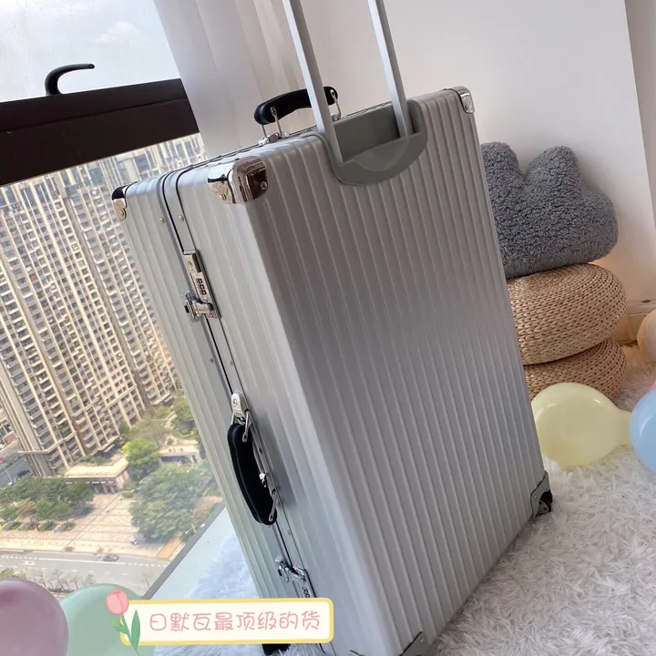 スーパーコピー リモワ スーツケース