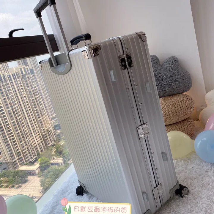 スーパーコピー リモワ スーツケース