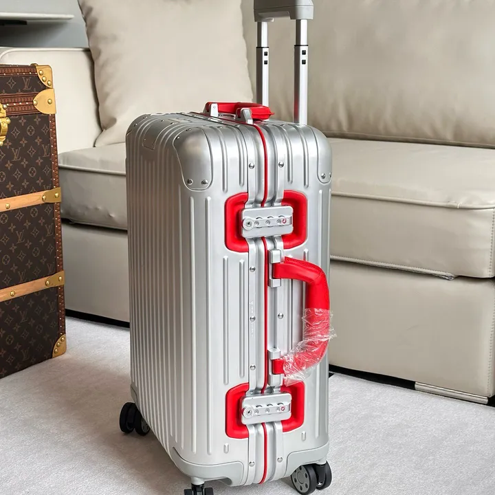 スーパーコピー リモワ スーツケース