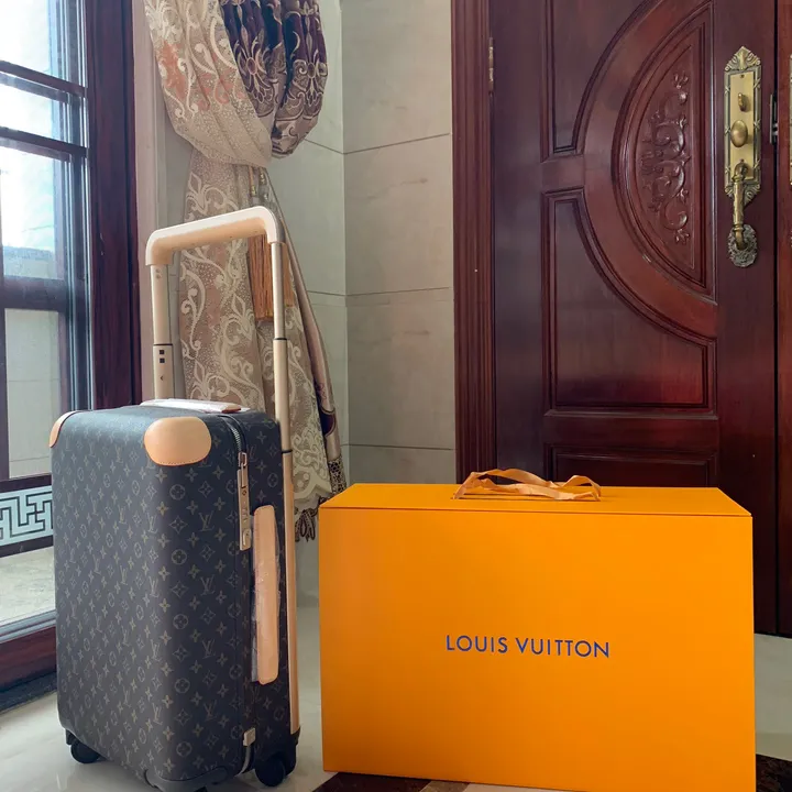 スーパーコピー ルイヴィトン スーツケース