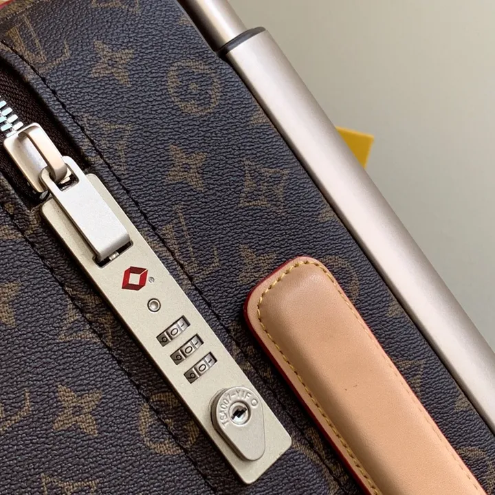 スーパーコピー ルイヴィトン スーツケース