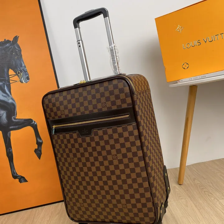 スーパーコピー ルイヴィトン スーツケース