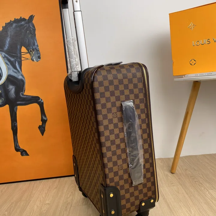 スーパーコピー ルイヴィトン スーツケース