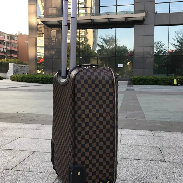 スーパーコピー ルイヴィトン スーツケース