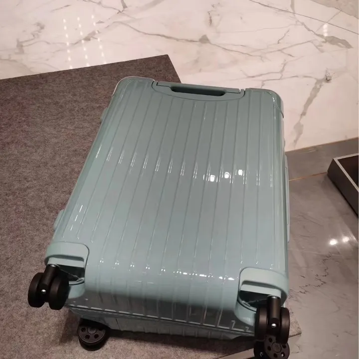 スーパーコピー リモワ スーツケース