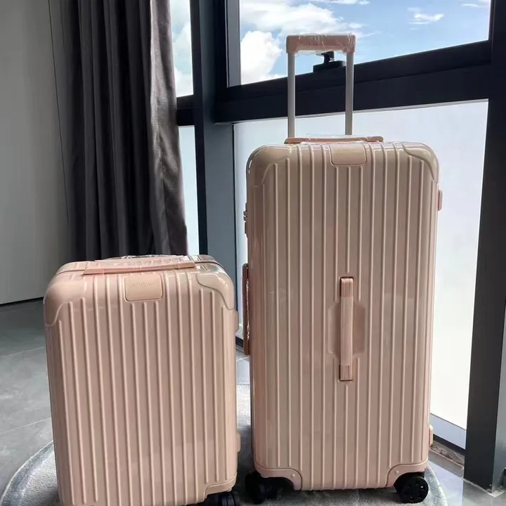 スーパーコピー リモワ スーツケース