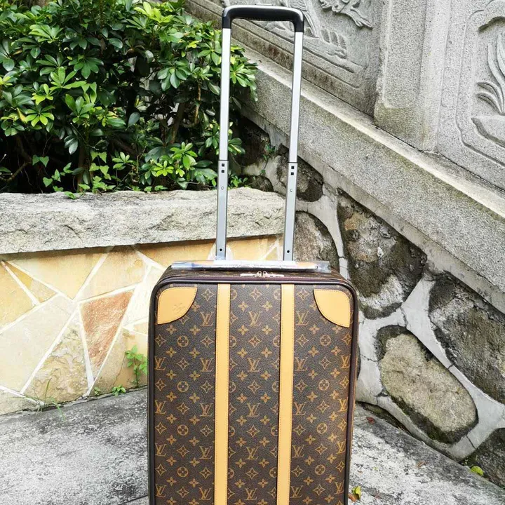 スーパーコピー ルイヴィトン スーツケース